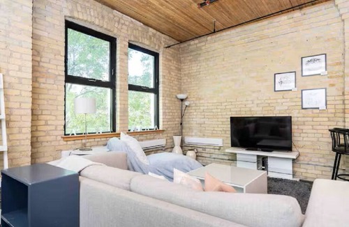 Winnipeg Condo | Spacious Exchange District Condo | 1 Bed | 1 Bath |