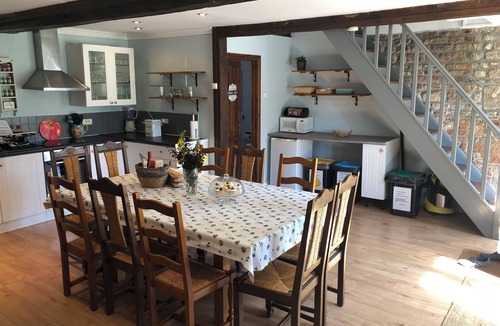 Sourdeval House | SPACIOUS Family Farmhouse in 3 ACRES with STUNNING VIEWS, EXCLUSIVE USE.