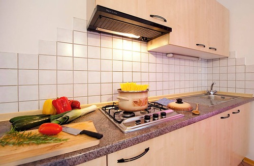 Auer Apartment | Spacious, family-friendly accommodation, 10 minutes from Lake Kaltern.