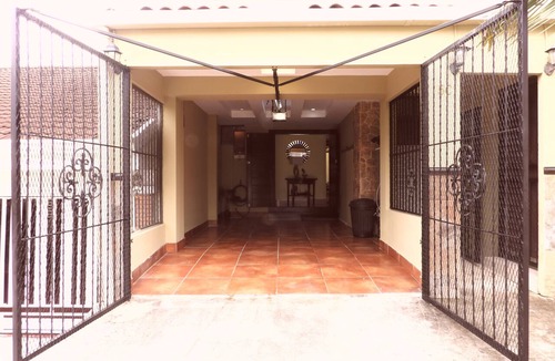 Pavas House | Spacious family home-15mins from San Jose and SJO