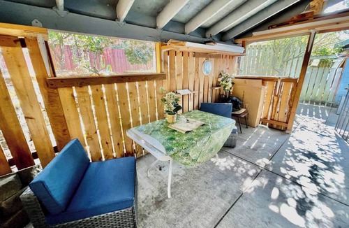 Pinehurst House | Spacious Family Home Featuring a Private Garden in North Seattle
