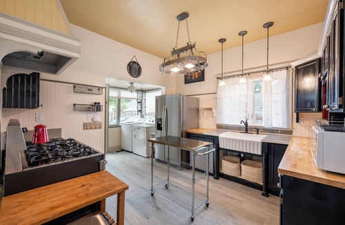 Columbia House | Spacious Family Home in Elizabeth Park: Parlor, GameRoom, Gazebo, Big Kitchen!