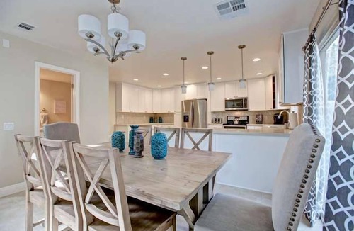 Northeast Anaheim Condo | Spacious Family Townhome | 5 Min to Disneyland