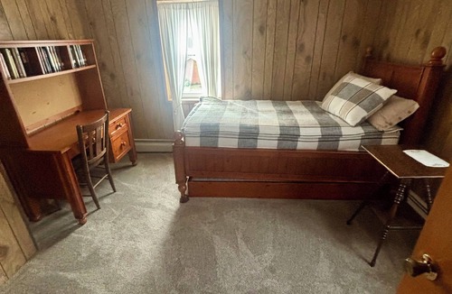 Dornsife House | Spacious farmhouse on working PA family farm. Close to AOAA park and Knoebels!