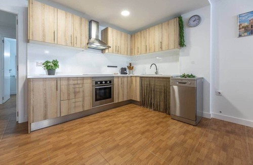 Pobles de l'Oest Apartment | Spacious first floor in Benimámet