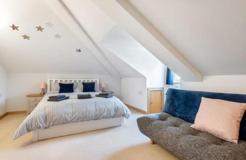 Carlyon Bay Apartment | Spacious Flat A Few Mins Walk to Carlyon Bay Beach