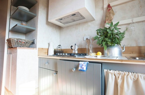 Reggello Apartment | Spacious flat with castle view in Tuscany