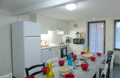Louroux-de-Bouble Cottage | Spacious Forest Retreat with Heated Pool, Near Activities and Dining