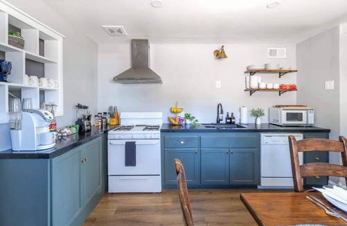 Flagstaff House | Spacious Forest Retreat w/A/C near Mountain Park