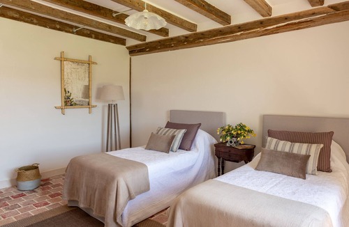 Courtomer House | Spacious four bedded farmhouse on the historic Courtomer estate. Pets welcome.