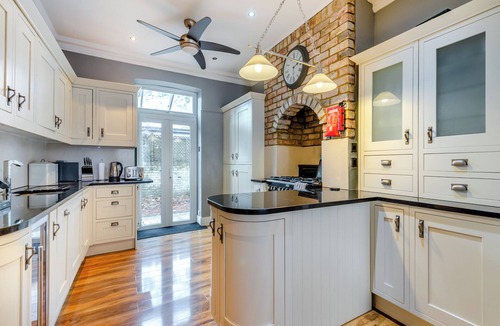 Broadstairs Cottage | Spacious four bedroom house with wood burner and an amazing seaside location.