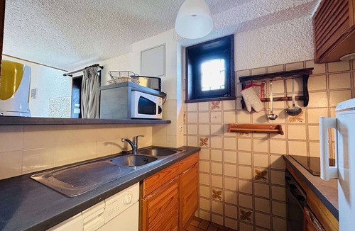 Monetier-les-Bains Apartment | Spacious Triplex 4 rooms, sleeps 7, near slopes, parking, quiet