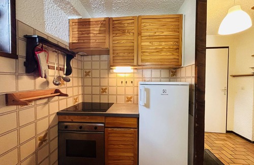 Monetier-les-Bains Apartment | Spacious Triplex 4 rooms, sleeps 7, near slopes, parking, quiet