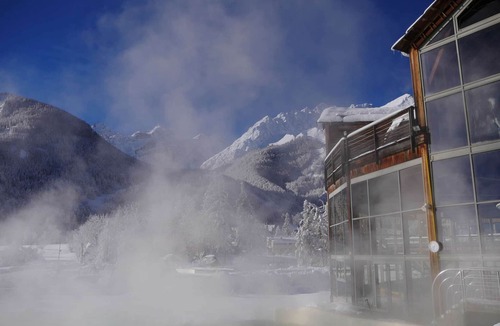 Monetier-les-Bains Apartment | Spacious Triplex 4 rooms, sleeps 7, near slopes, parking, quiet