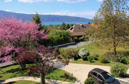 Menthon-Saint-Bernard House | Spacious Lake Annecy Villa - Delightful in Summer or Winter