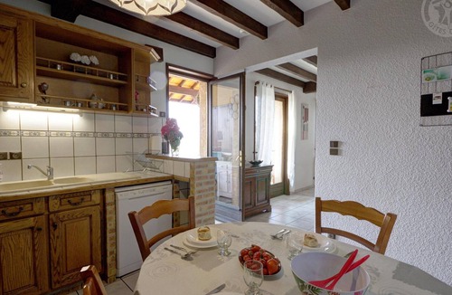 Saint-Christo-en-Jarez Cottage | Spacious cottage with terrace and garden in Saint-Christo-en-Jarez