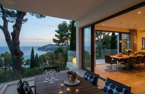 Cap-Ferrat House | Spacious Estate in Saint-Jean-Cap-Ferrat with Phenomenal Ocean View
