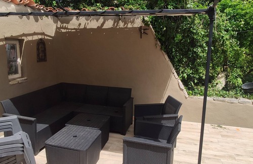 Saint-Priest-en-Jarez House | SPACIOUS 2-BEDROOM APARTMENT 90M2 IN HOUSE WITH SWIMMING POOL