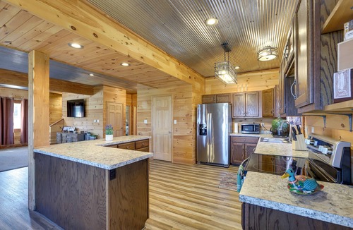 Grubville House | Spacious Franklin County Retreat on 80 Acres!