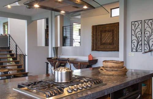 Manuel Antonio Villa | Spacious Fully Air-Conditioned Contemporary Villa Private Pool & Game Room
