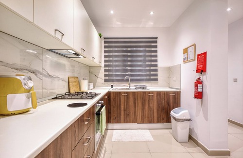 Ta' Xbiex Apartment | Spacious, Fully Equipped 3BR Apartment with AC, WiFi, Pool Table - Central Area