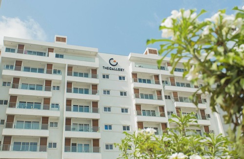 East Legon Apartment | Spacious Fully Serviced 3-bedroom Apartment at Gallery