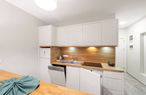 Bodrum City Center Apartment | Spacious Garden-Level 2BR Family Suite in Bodrum