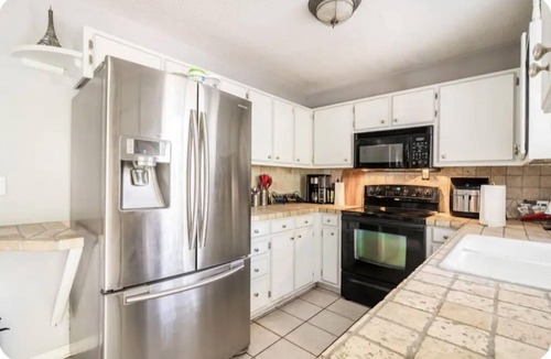 Huntersville House | Spacious Gem: CoupeDe Huntersville Your 4bd 2.5ba Home Away From Home