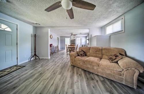 Geneva-on-the-Lake House | Spacious Geneva House < .5 Mi to The Strip!