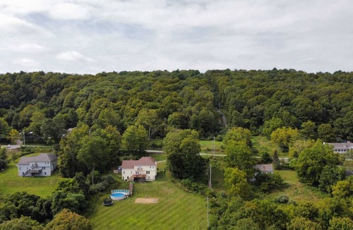 Bloomingburg House | Spacious Getaway! 7BR w Park & pool Scenic Views