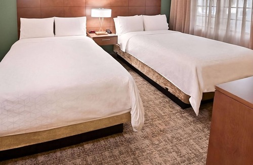 Plantation Hotel | Spacious Good-Value Accommodation! w/Kitchenette, Outdoor Pool, FREE Breakfast!