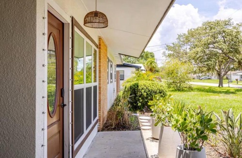 Sun Bay South House | Spacious Group Getaway mins to Busch Gardens
