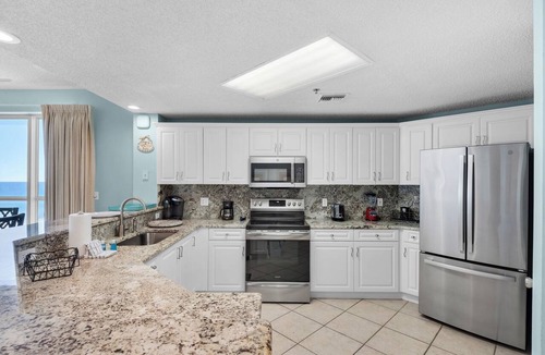 Destin Condo | Spacious Gulf front 2BR sleeps 6 stunning views pool beach access!