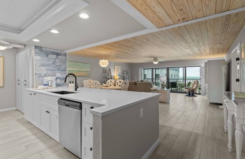 Sanibel Condo | Spacious Gulf-View Getaway at Shorewood – Steps to the Beach & Full Amenities