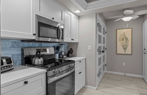 Sanibel Condo | Spacious Gulf-View Getaway at Shorewood – Steps to the Beach & Full Amenities