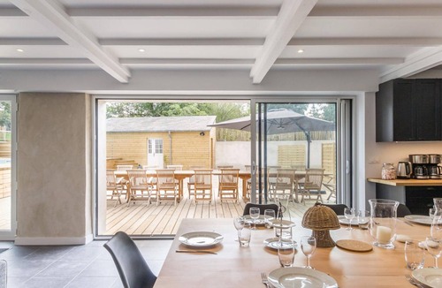 Bricqueville-sur-Mer Cottage | Spacious house with heated pool and garden, near beaches