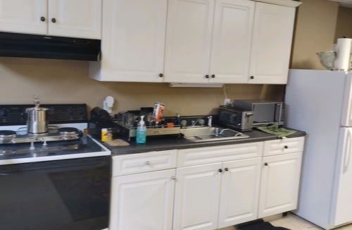 Hampton Bays Apartment | Spacious Hamptons Apartment. - New Pool House Available See Listing ID- 2719927
