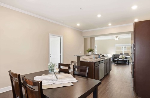 Central Condo | Spacious Haven | Hot Tub + 6-min to Garden Trails