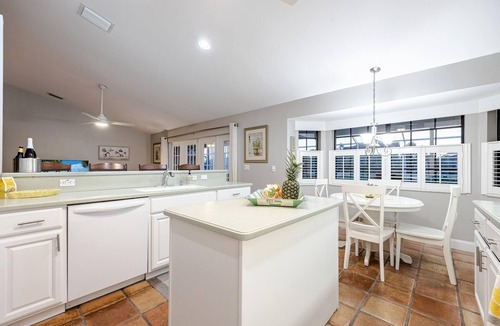 Pelican House | Spacious, Heated Pool Home w/Gulf Access- Villa Sunset Point - Roelens Vacations