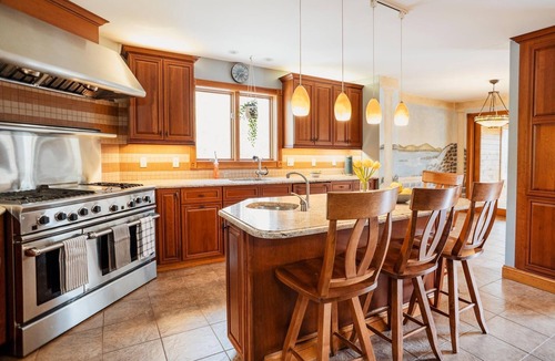Kingston House | Spacious hilltop getaway on 10 acres -Gaming room, hot tub, close to all!