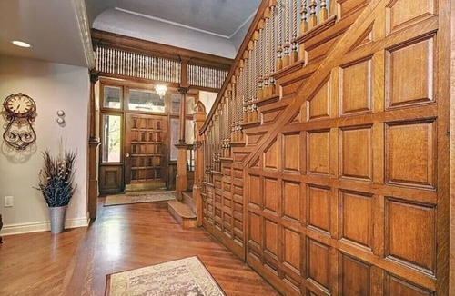 Manchester House | Spacious, Historic 6-bedroom Home next to Steelers/Pirates Stadiums