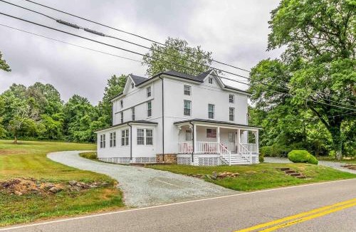 Perryville House | Spacious Historic Home by Great Wolf & Casino