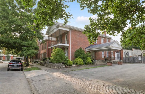 Italian Village House | Spacious Historic Manor in Short North - Perfect for Large Groups!