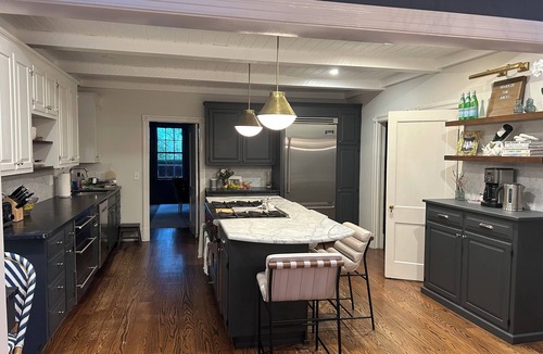 Princeton House | Spacious Historical 6-bed house in Princeton. Pool, bocce and basketball court.