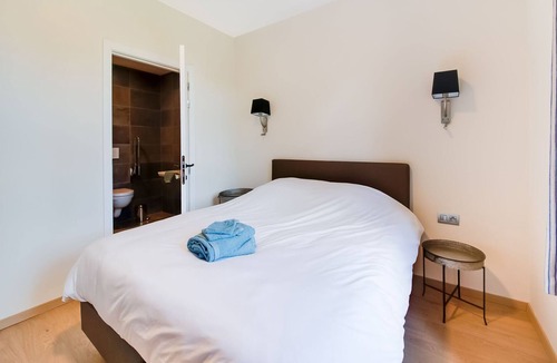 Bourseigne-Vieille House | Spacious holiday home in Bourseigne-Neuve with barbeque