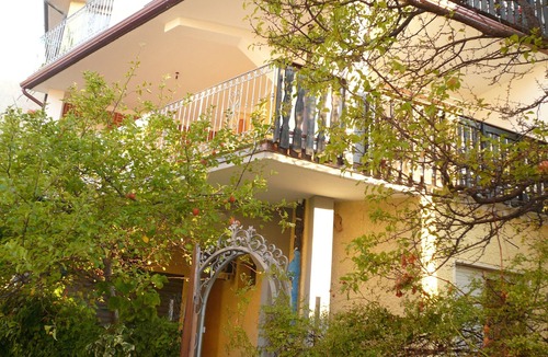 La Caletta Apartment | Spacious holiday apartment in La Caletta, a few minutes from the beach