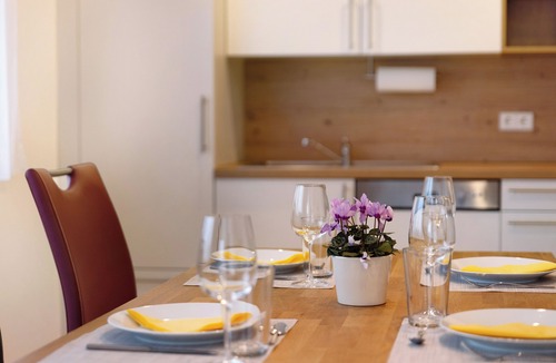 Moessingen Apartment | Spacious Holiday Apartment Maja