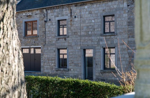Dinant House | Spacious holiday home with sunny terrace