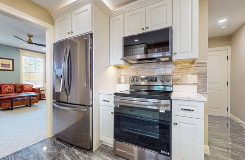 Holyoke House | Spacious Holyoke Home: Work, Play & Unwind!