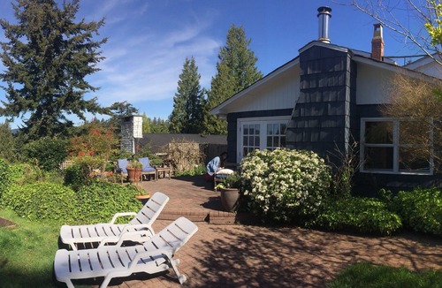 West Vancouver House | SPACIOUS home 3 bd * Reviews 5 min to BEACHES MTNS GOLF 20 min CITY has it all!n